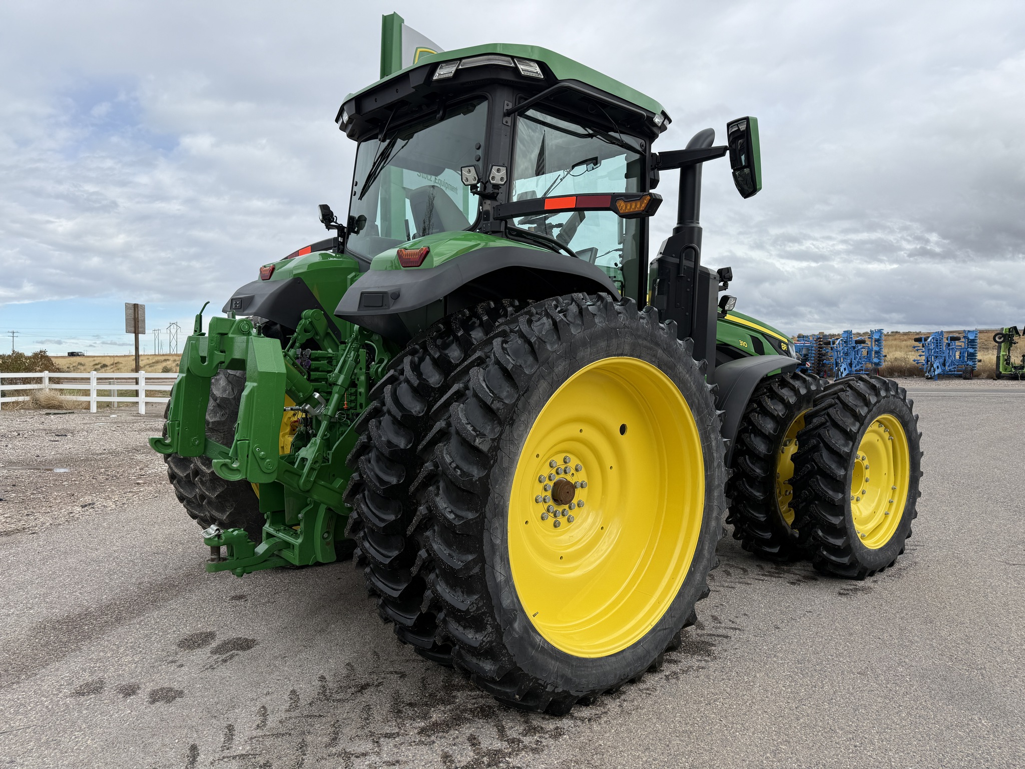 2023 John Deere 8R 310 Image 5