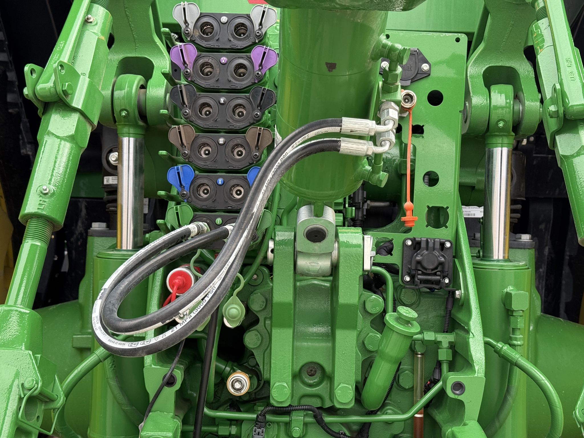 2023 John Deere 8R 310 Image 31