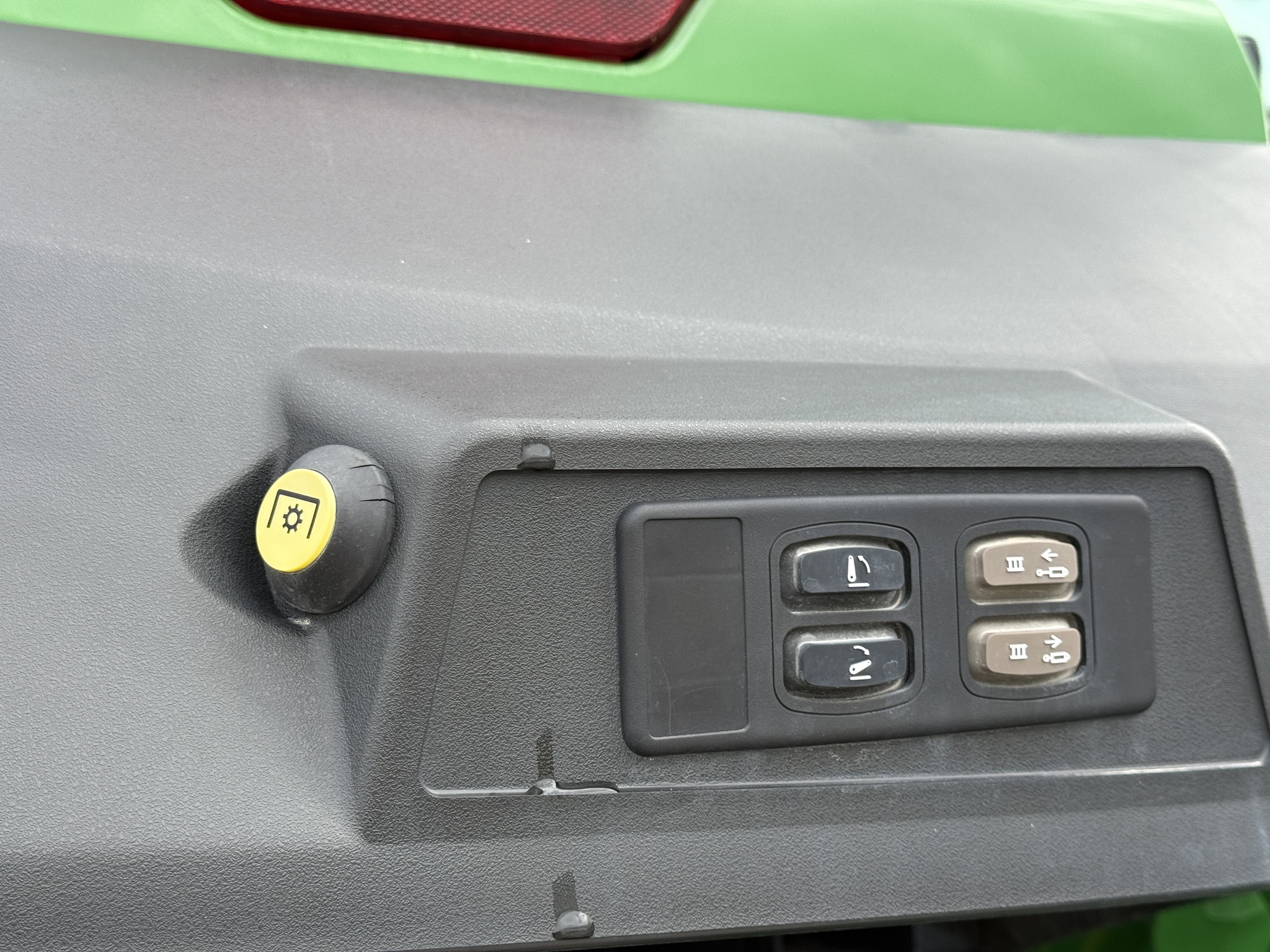 2023 John Deere 8R 310 Image 34