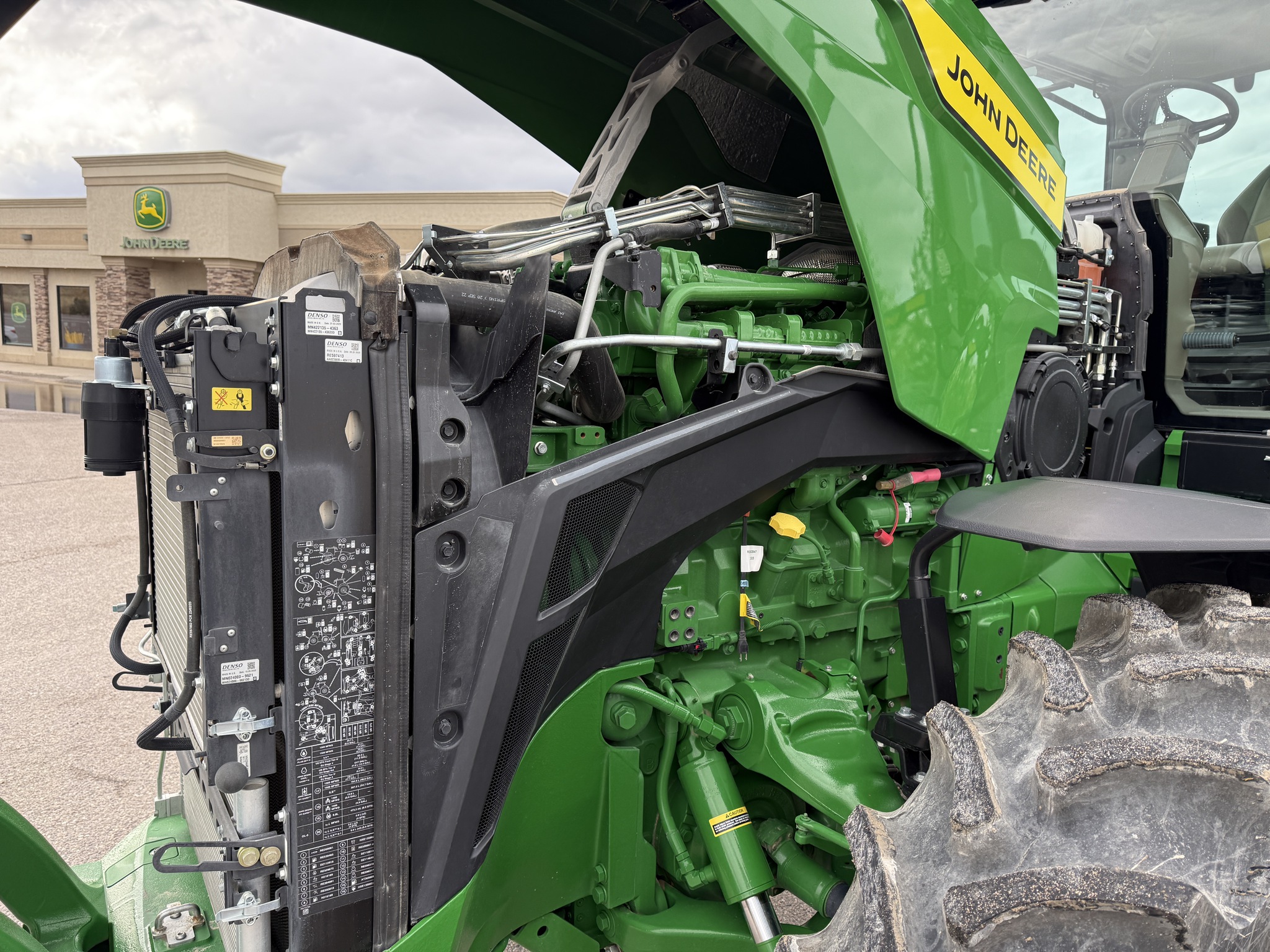 2023 John Deere 8R 310 Image 24