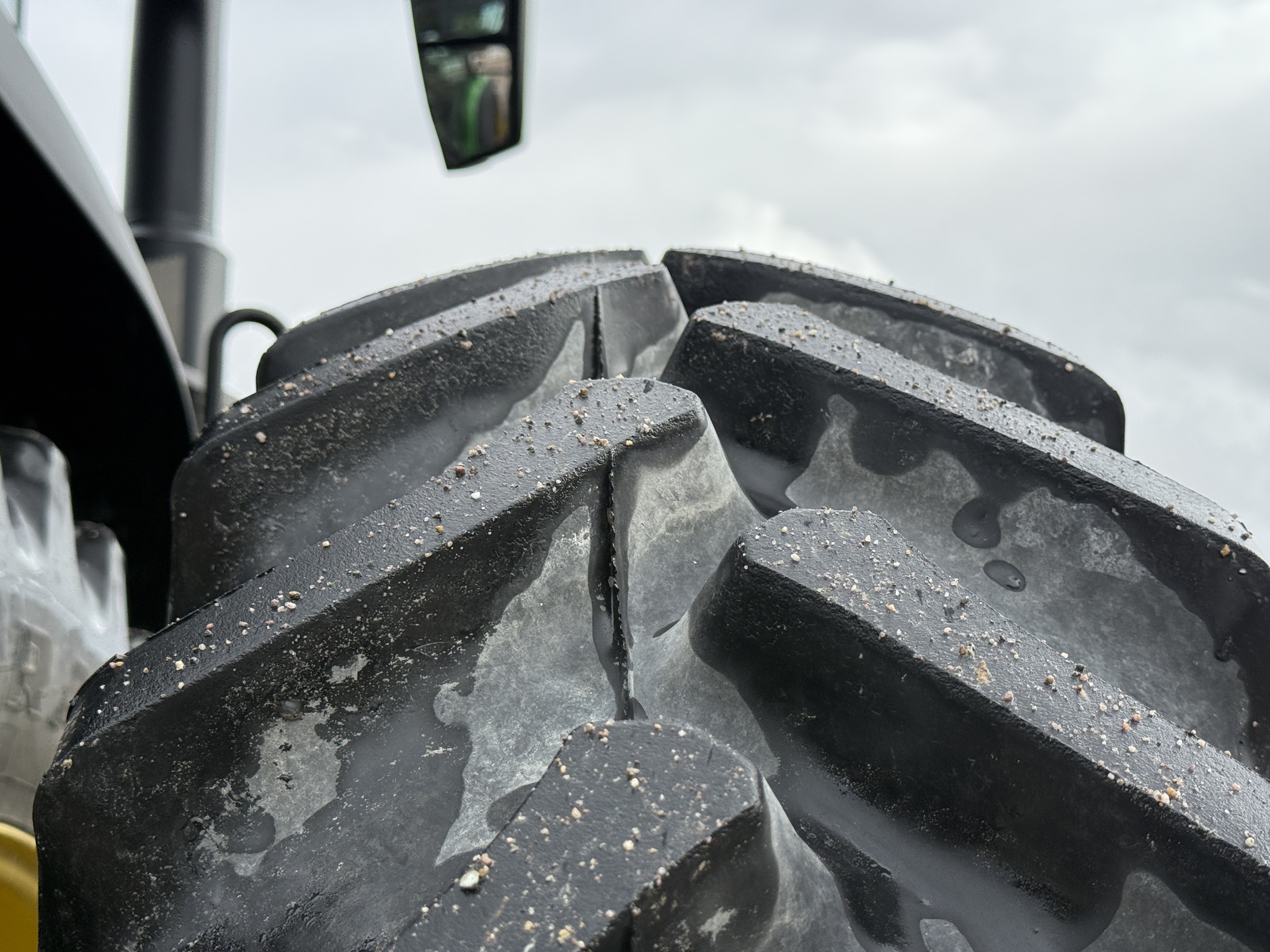 2023 John Deere 8R 310 Image 43