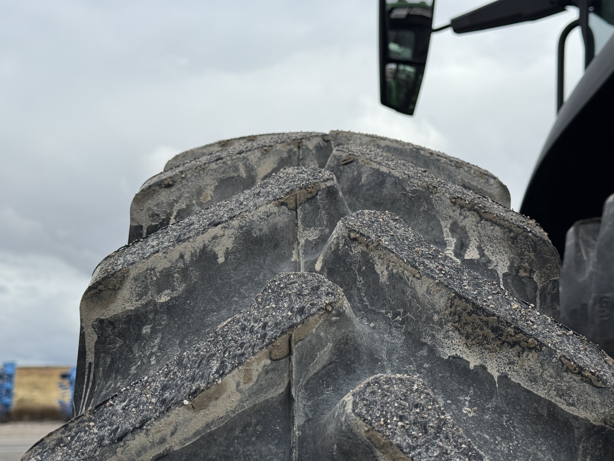 2023 John Deere 8R 310 Image 40