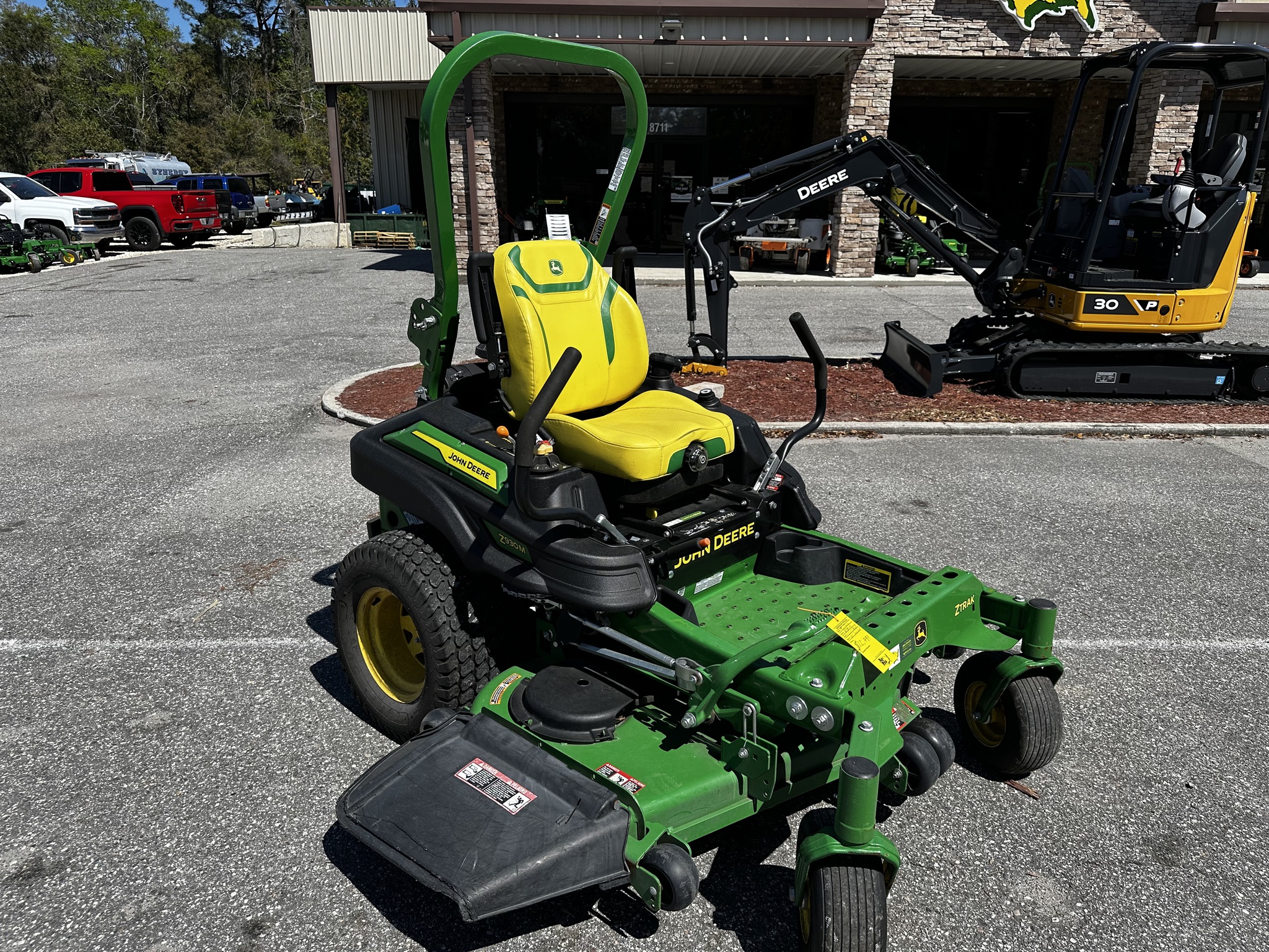 2024 John Deere Z930M Image 6