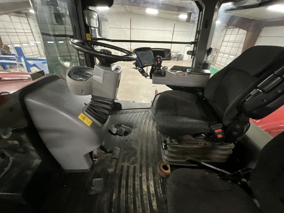 Photo of 2011 Versatile 400