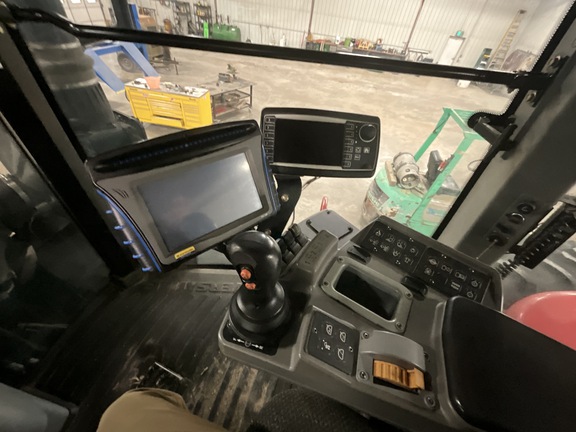 Photo of 2011 Versatile 400