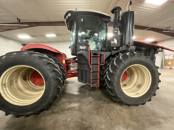 Photo of 2011 Versatile 400