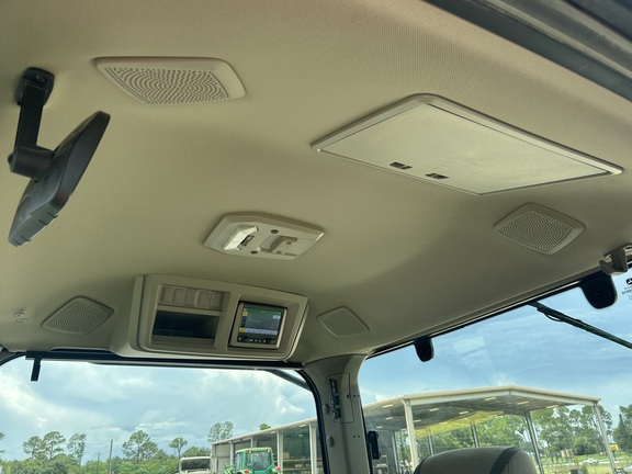 2024 John Deere 8R 370 Photo 12