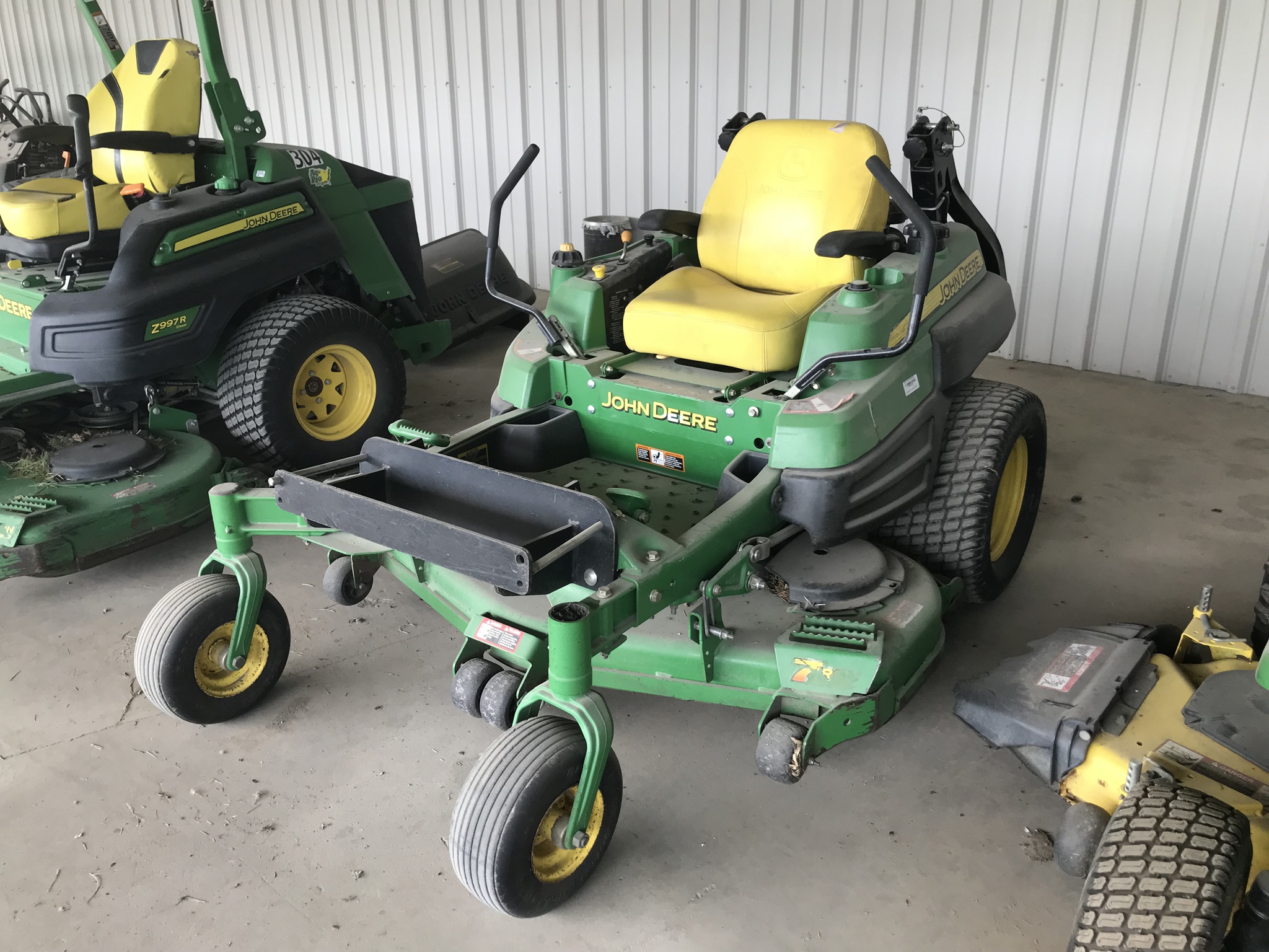 2010 John Deere Z910A Image 4