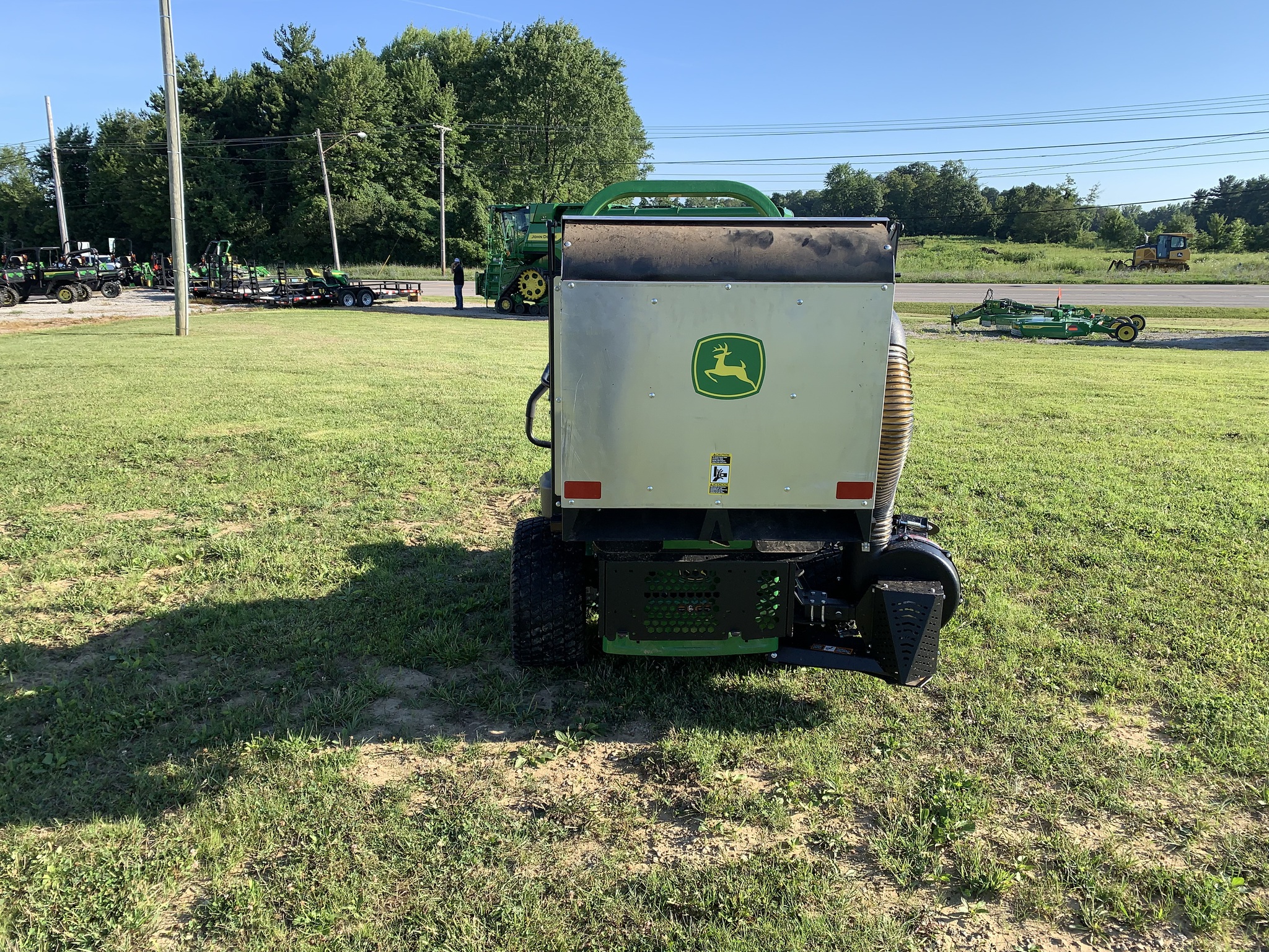 2023 John Deere Z930M Image 5