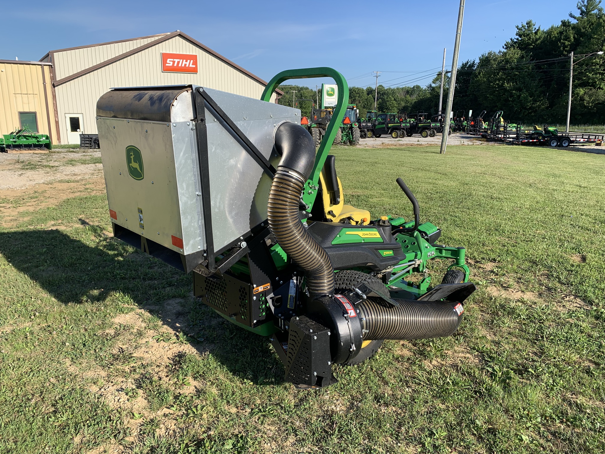 2023 John Deere Z930M Image 6