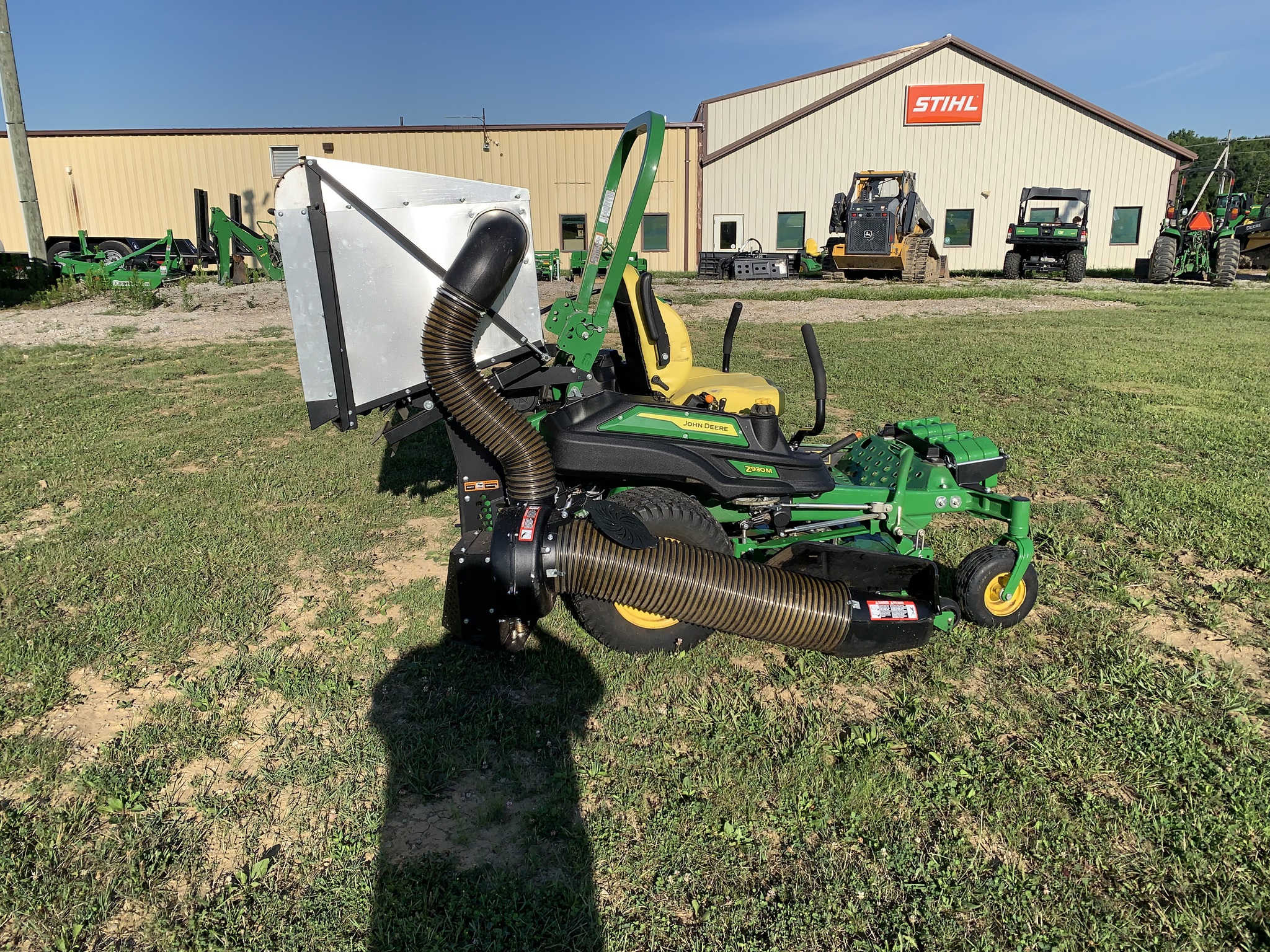 2023 John Deere Z930M Image 7