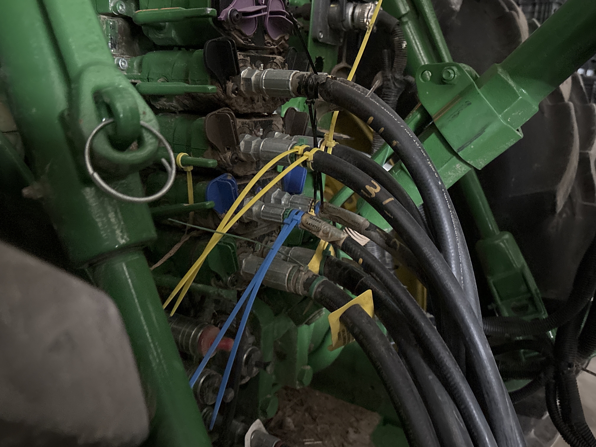 Used 2020 John Deere 1795 Planters: Drawn at Koenig Equipment in Anna, OH - PhotoXL6