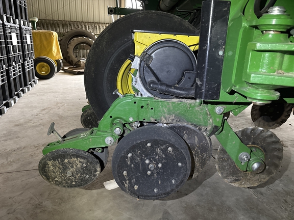 Used 2020 John Deere 1795 Planters: Drawn at Koenig Equipment in Anna, OH - Photo5