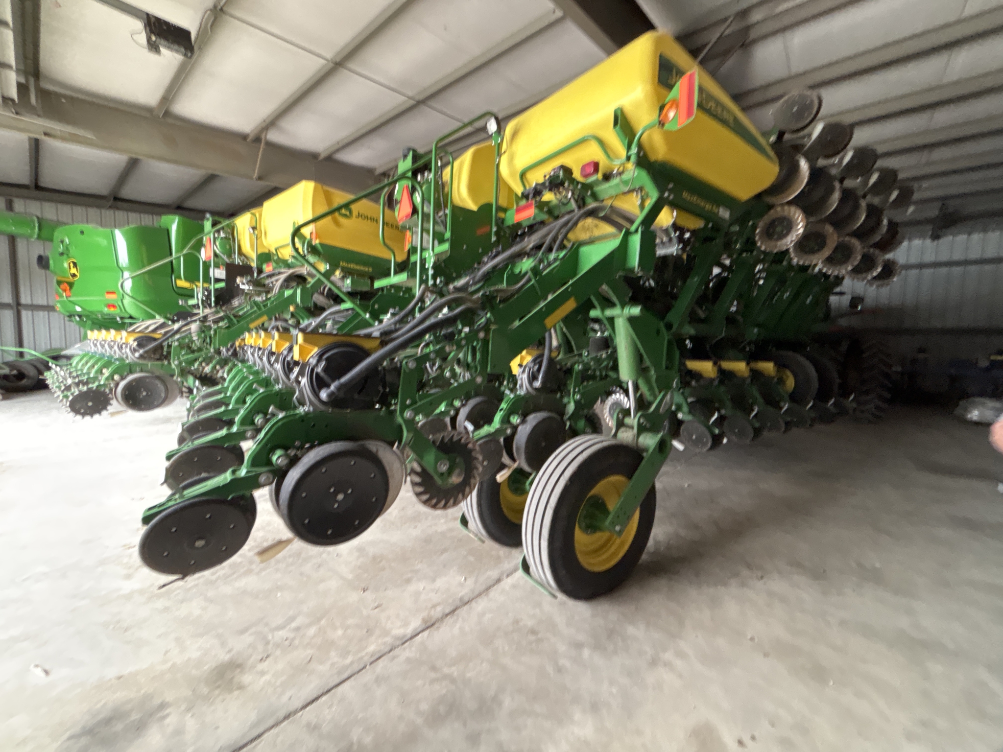 Used 2020 John Deere 1795 Planters: Drawn at Koenig Equipment in Anna, OH - PhotoXL0