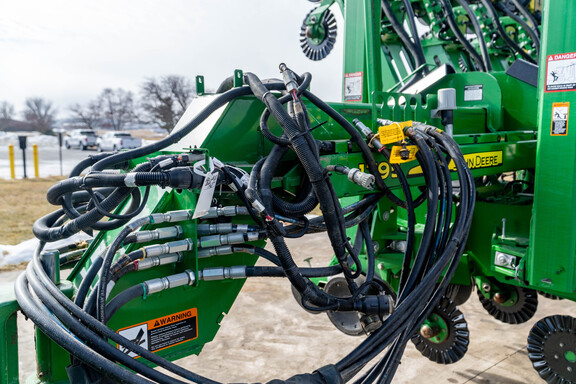 Used 2020 John Deere 1795 Planters: Drawn at Koenig Equipment in Anna, OH - Photo9