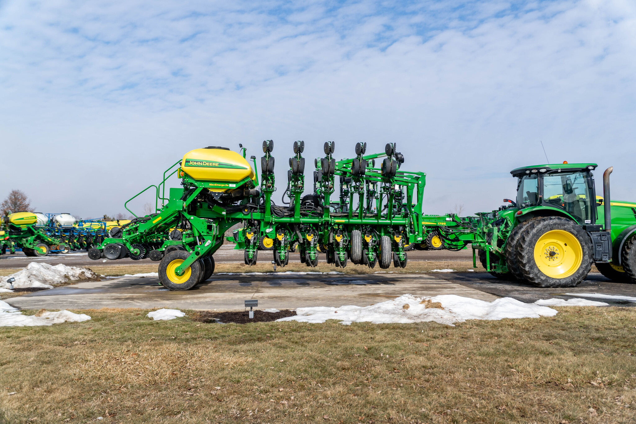 Used 2020 John Deere 1795 Planters: Drawn at Koenig Equipment in Anna, OH - PhotoXL1