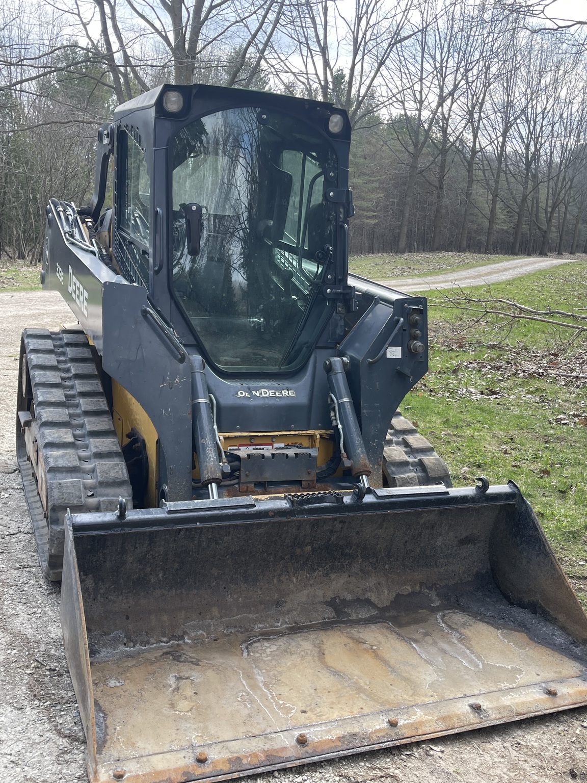 2014 John Deere 323E Image 1