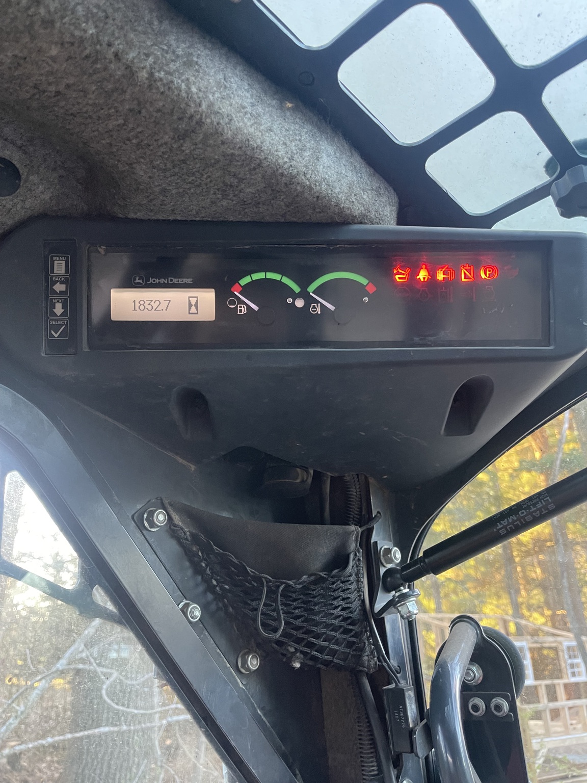 2014 John Deere 323E Image 7