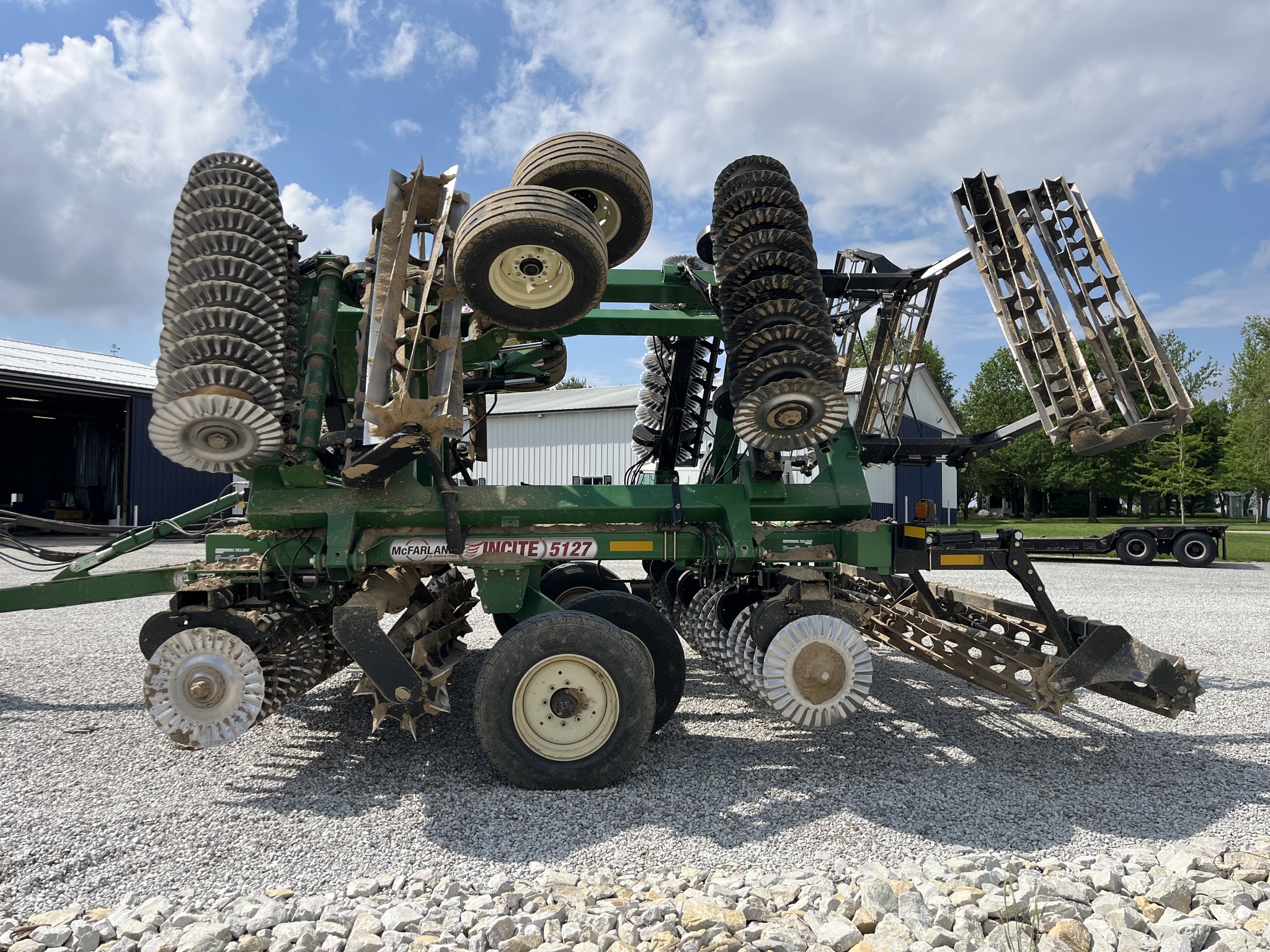 Used 2024 McFarlane IC-5127-DRBH Vertical Tillage at Koenig Equipment in Greensburg, IN - PhotoXL4