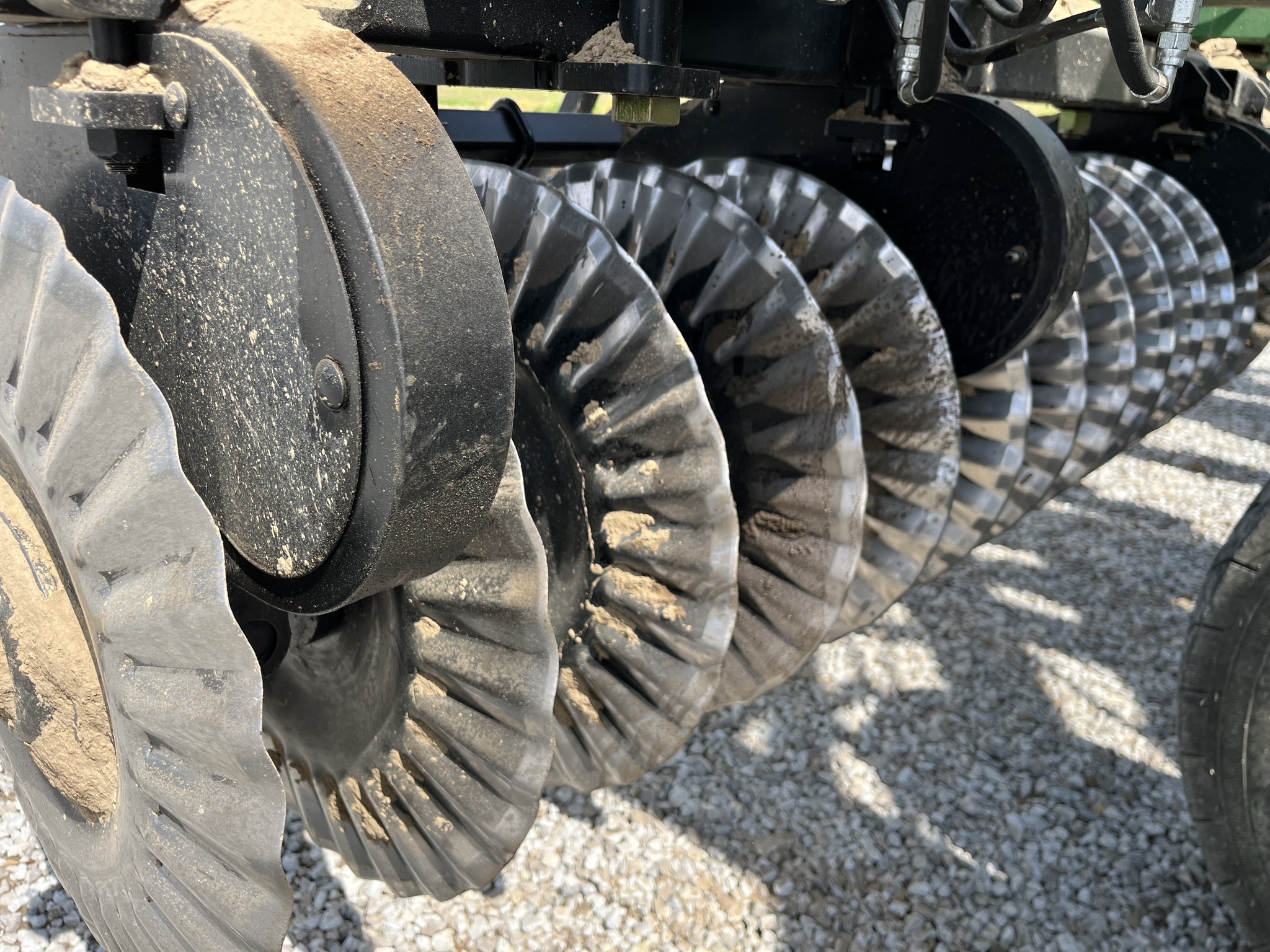 Used 2024 McFarlane IC-5127-DRBH Vertical Tillage at Koenig Equipment in Greensburg, IN - PhotoXL11