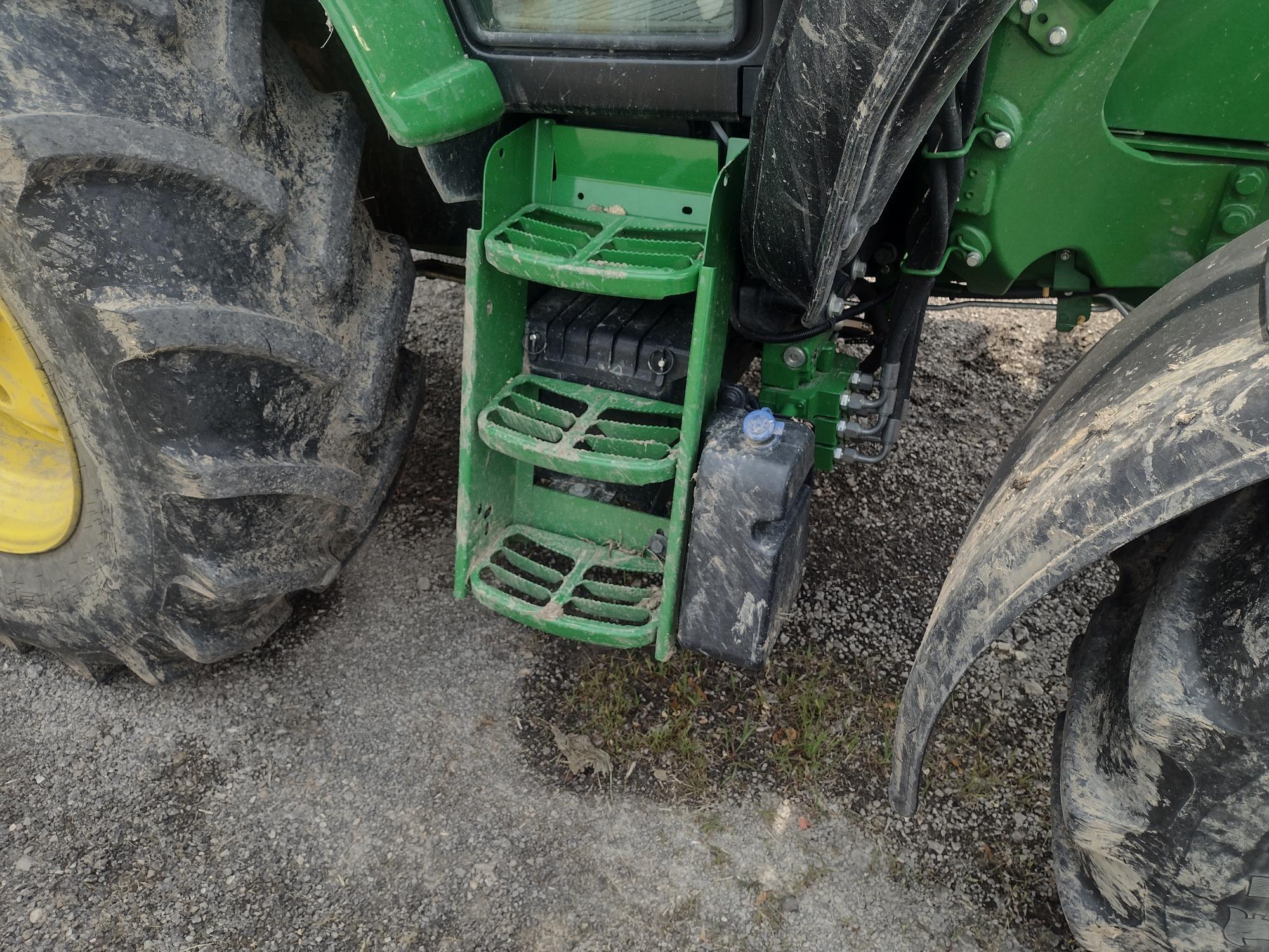 2023 John Deere 6120M Image 12