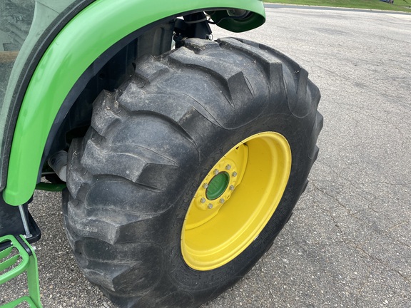 2019 John Deere 4066R - Photo6