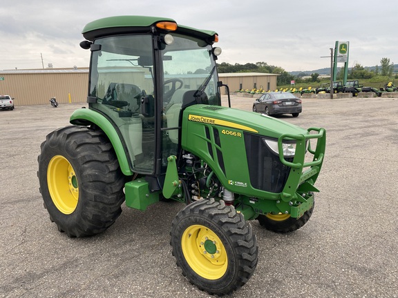 2019 John Deere 4066R - Photo2