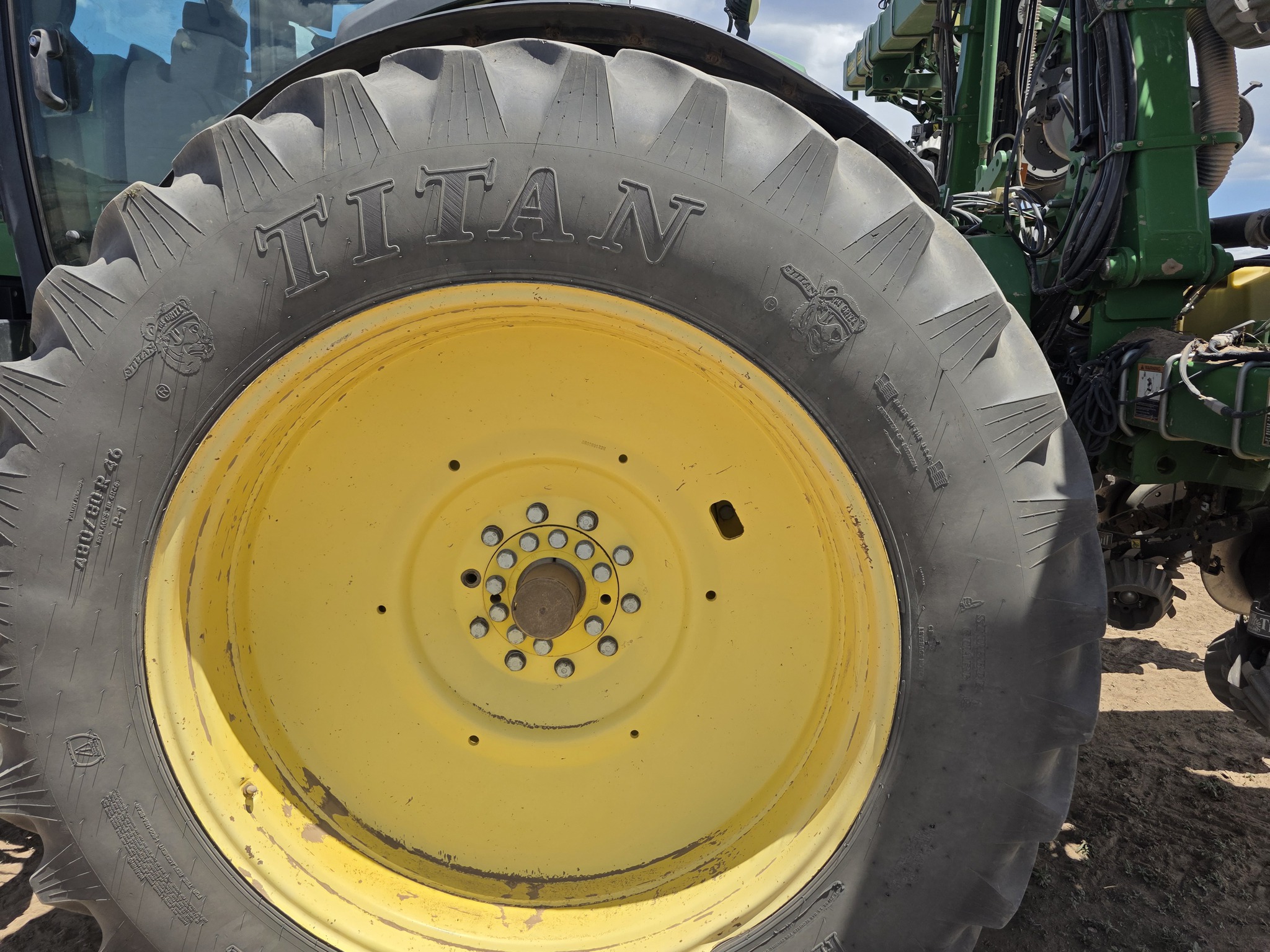 2015 John Deere 8320R Image 19