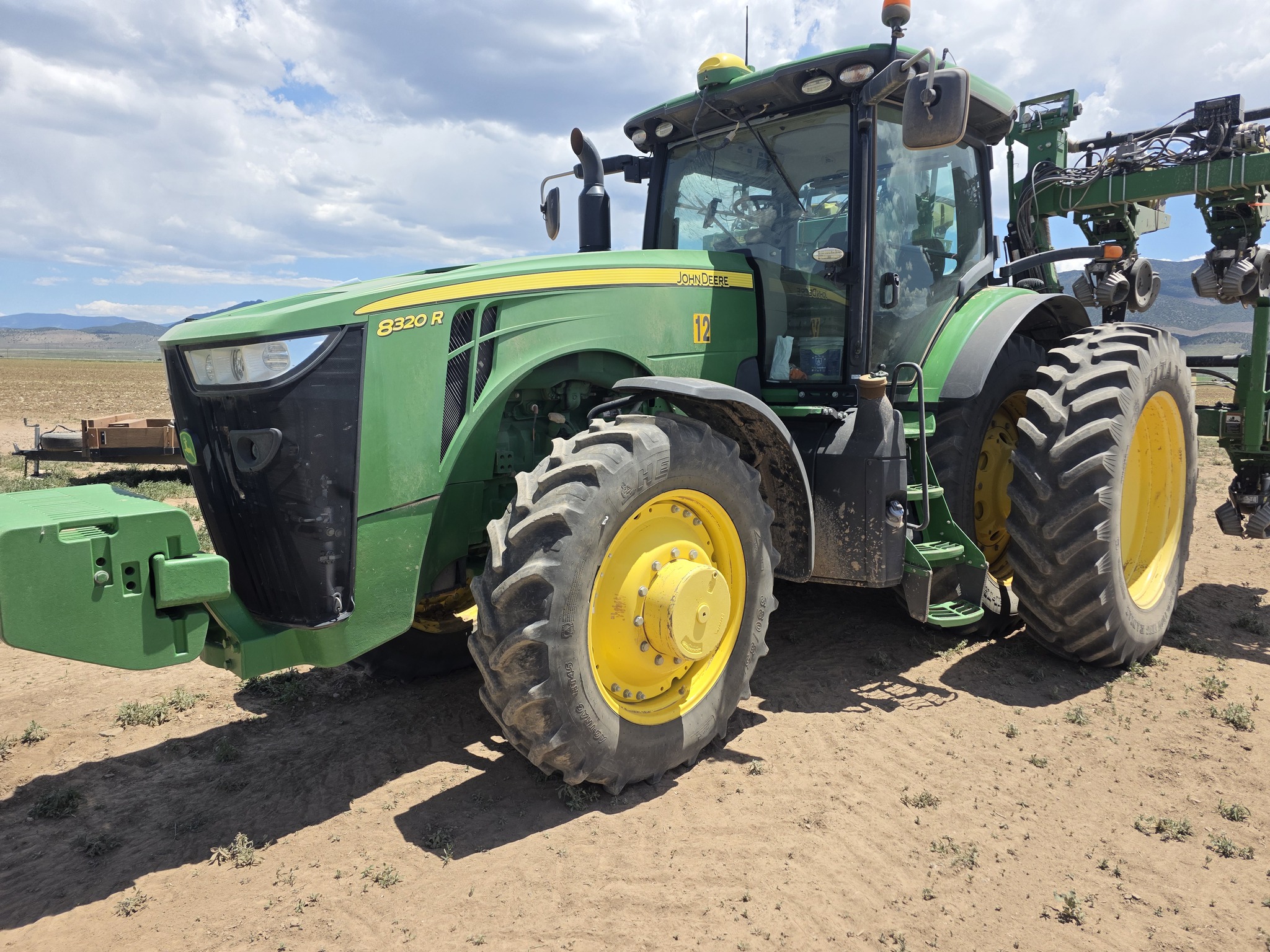 2015 John Deere 8320R Image 1