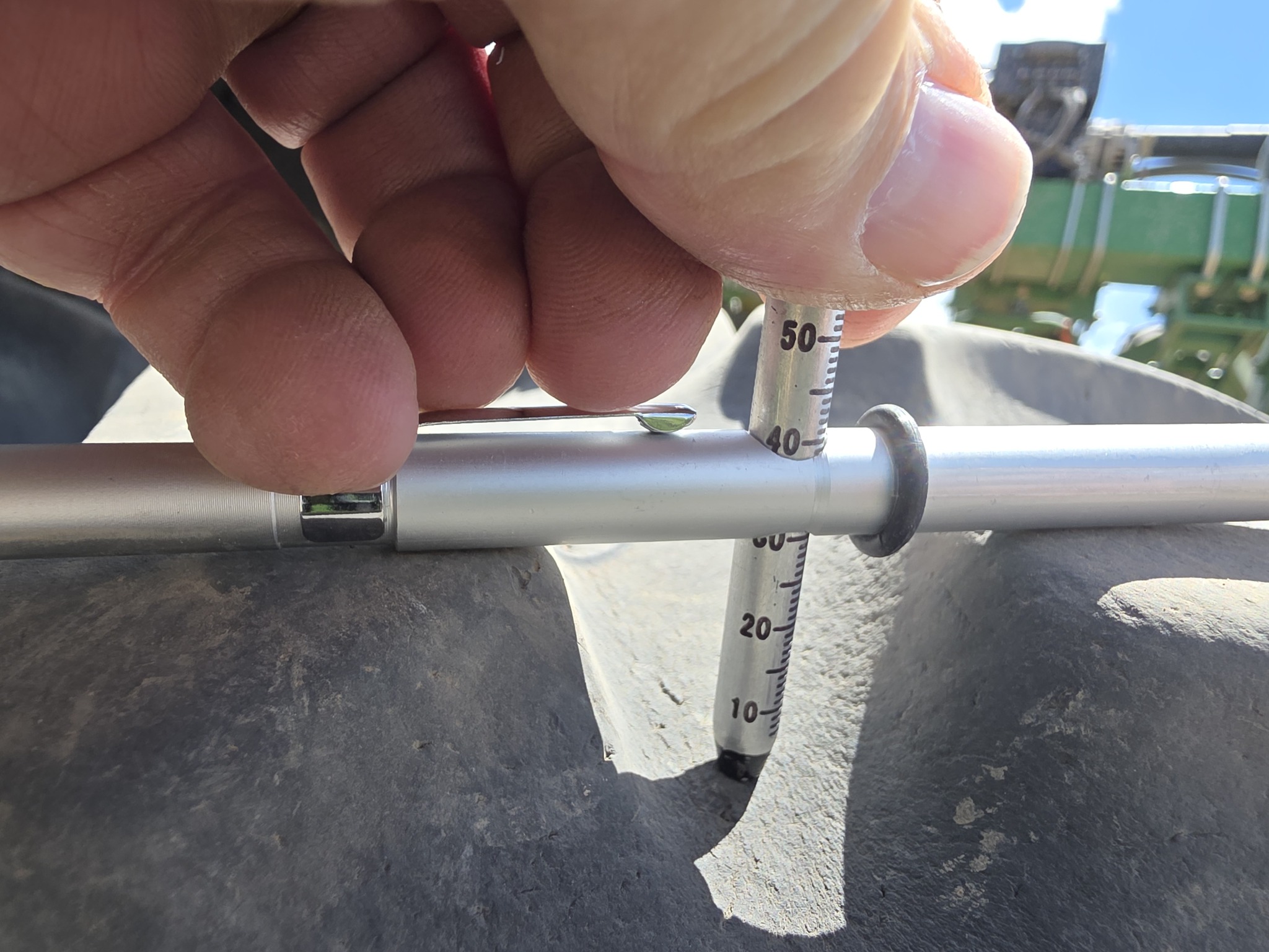 2015 John Deere 8320R Image 18