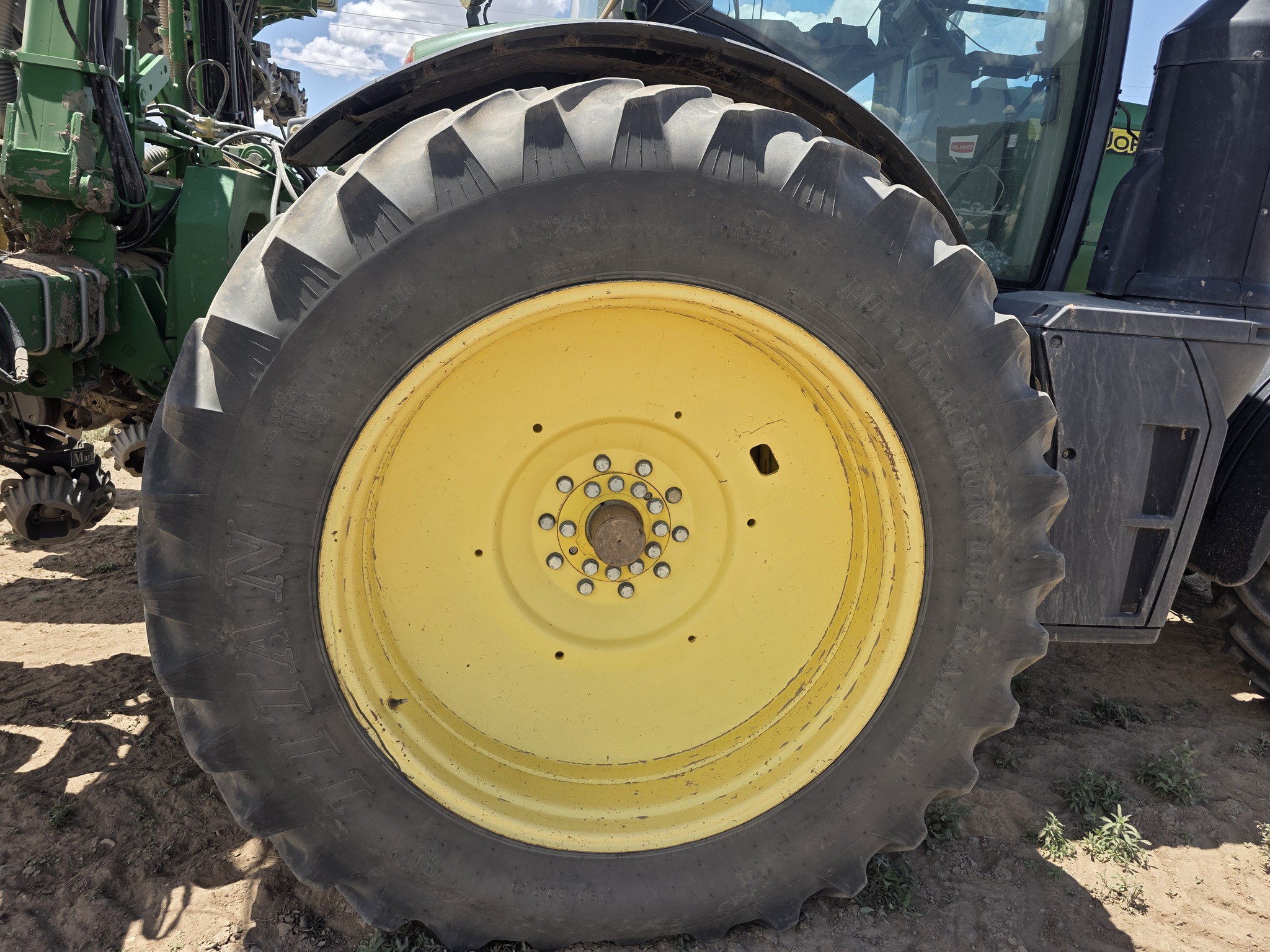 2015 John Deere 8320R Image 21