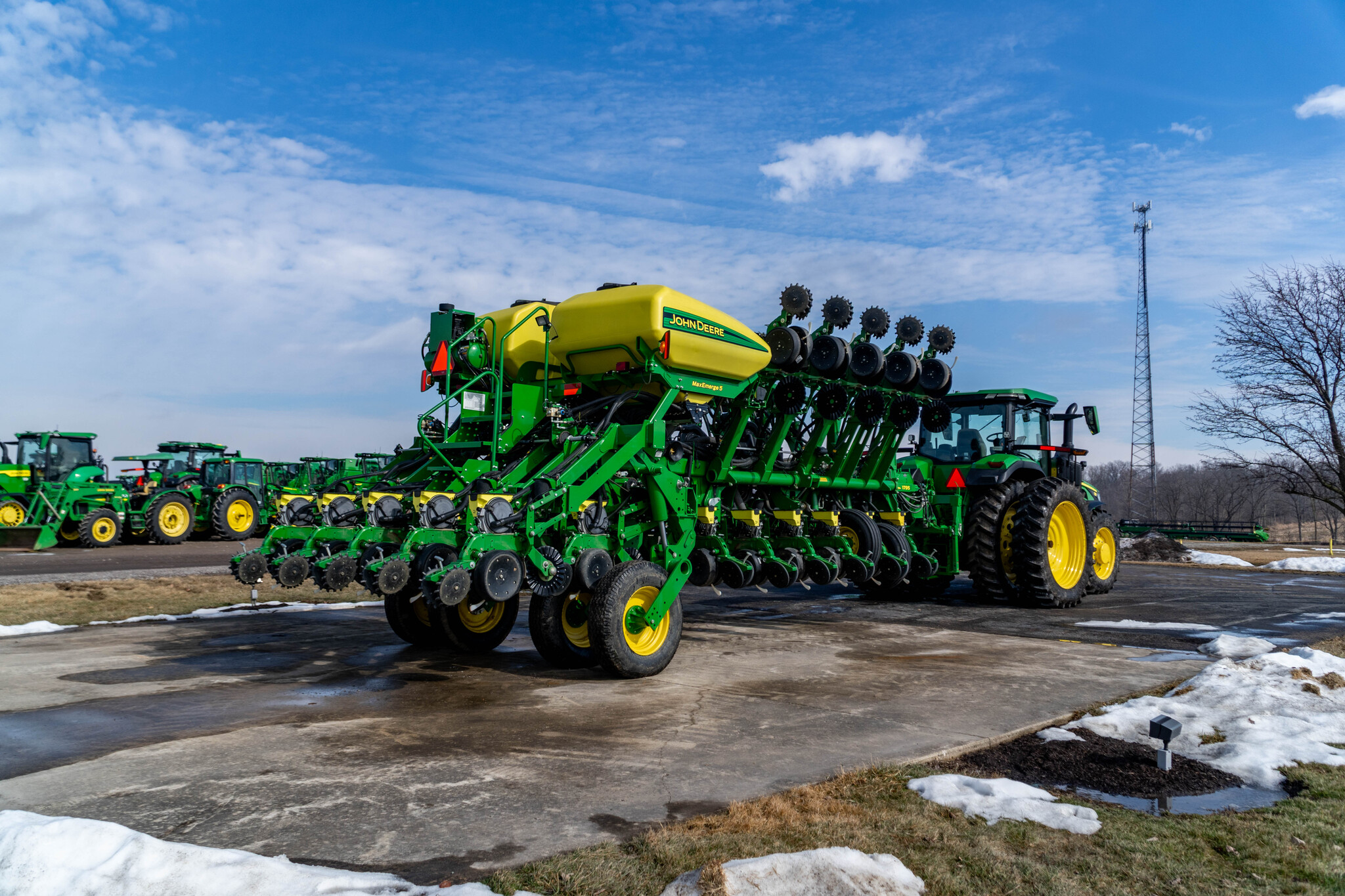 Used 2017 John Deere 1795 Planters: Drawn at Koenig Equipment in Anna, OH - PhotoXL0
