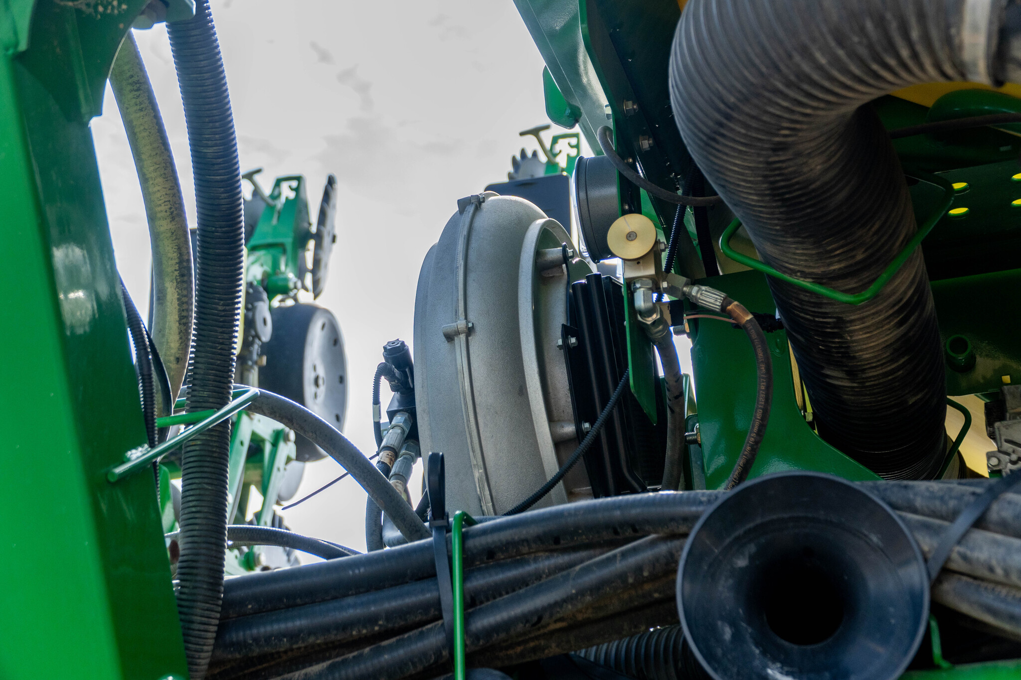 Used 2017 John Deere 1795 Planters: Drawn at Koenig Equipment in Anna, OH - PhotoXL20