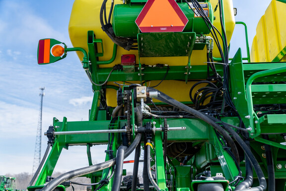 Used 2017 John Deere 1795 Planters: Drawn at Koenig Equipment in Anna, OH - Photo23