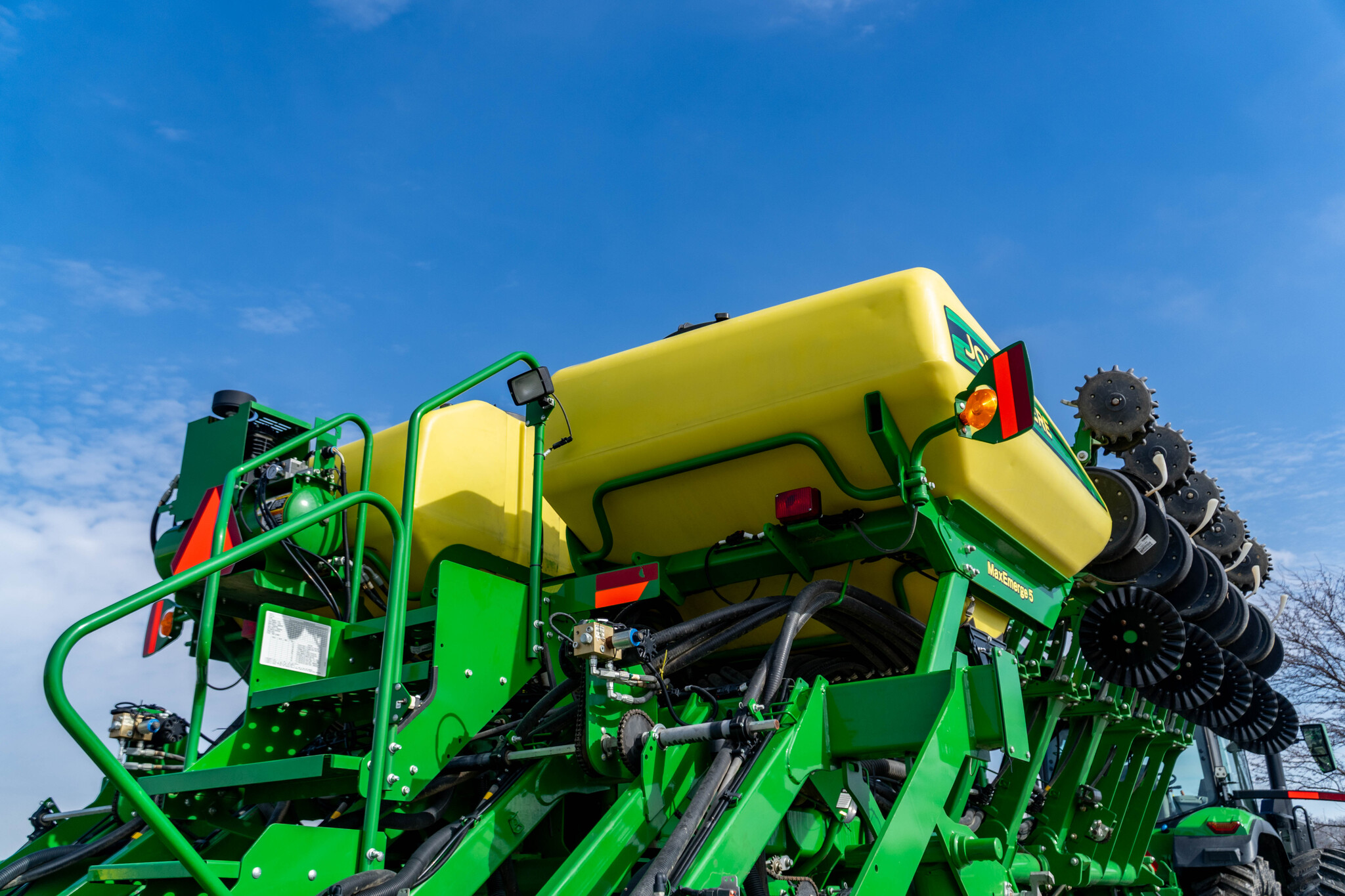 Used 2017 John Deere 1795 Planters: Drawn at Koenig Equipment in Anna, OH - PhotoXL22