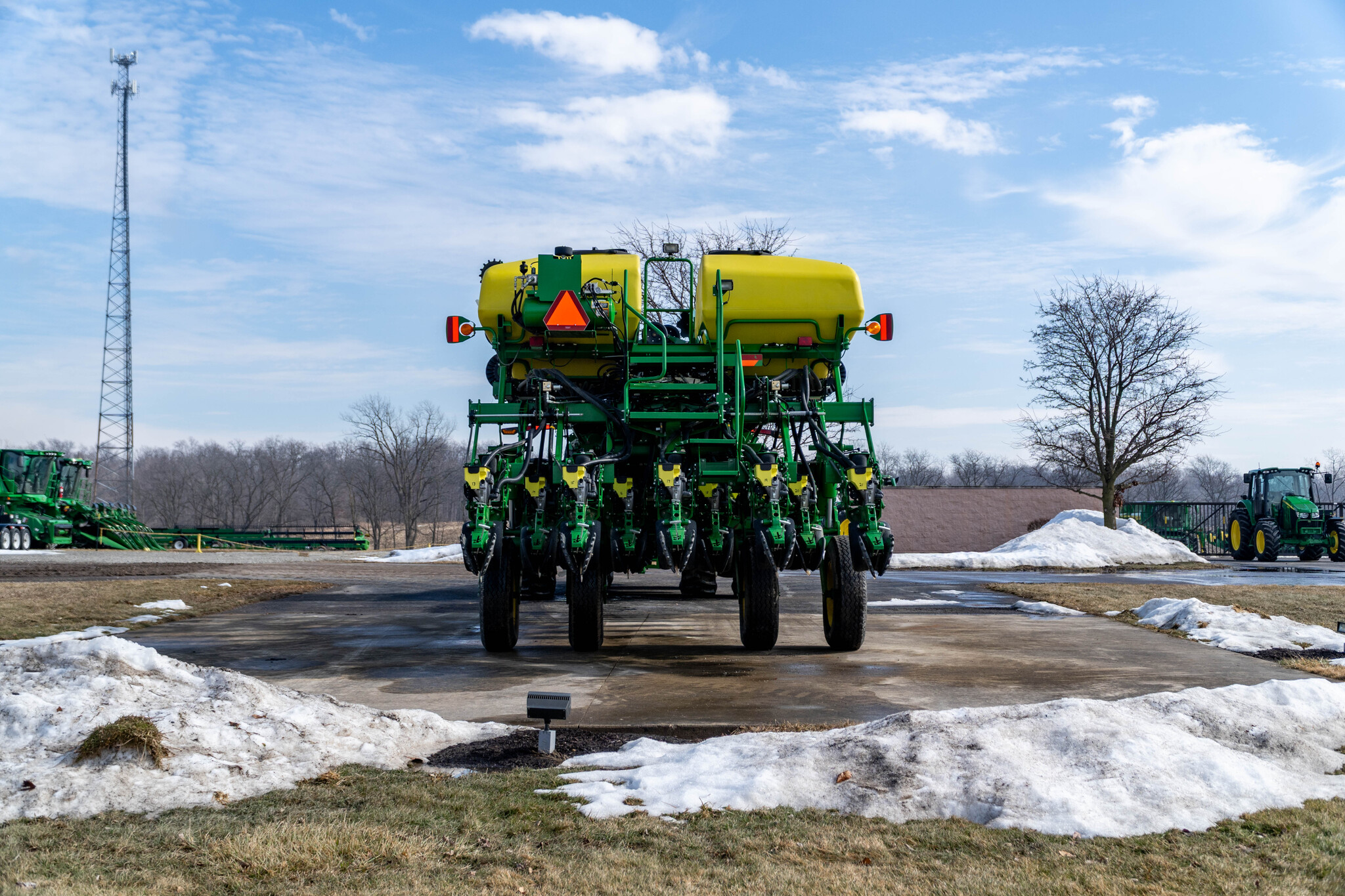 Used 2017 John Deere 1795 Planters: Drawn at Koenig Equipment in Anna, OH - PhotoXL6