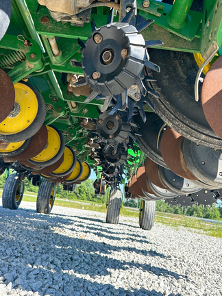 2017 John-Deere 1775NT