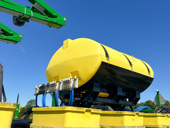 2017 John-Deere 1775NT