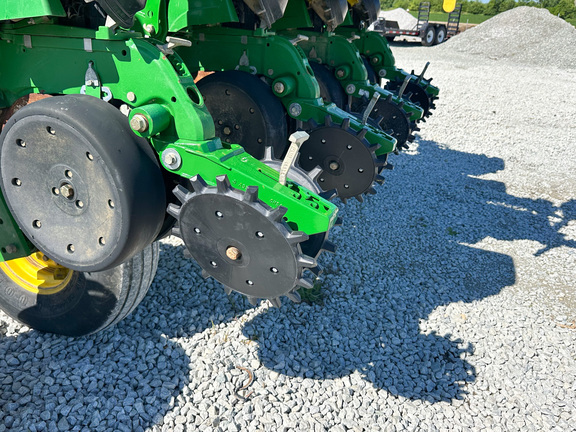 2017 John-Deere 1775NT