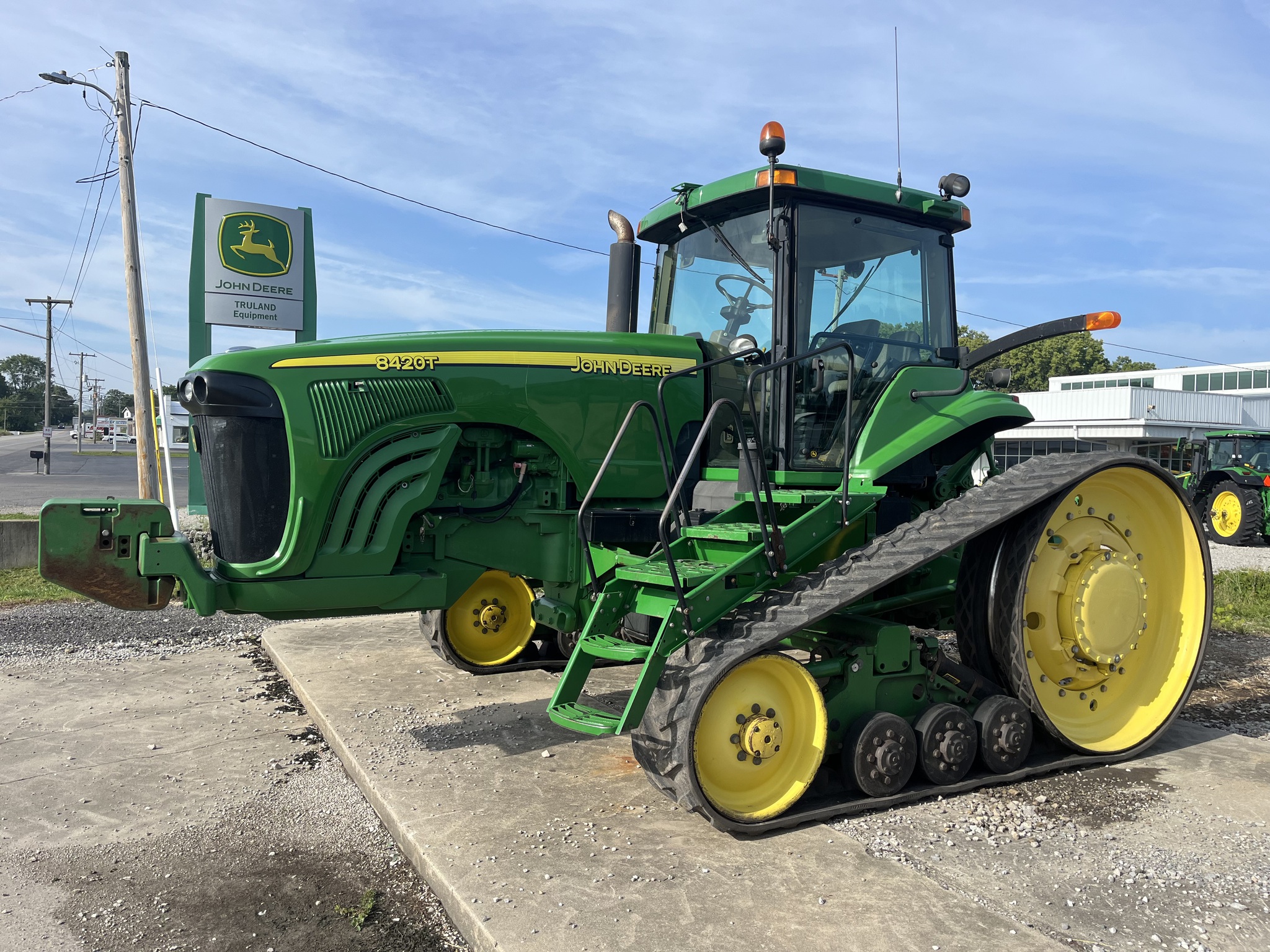 2005 John Deere 8420T Image 1