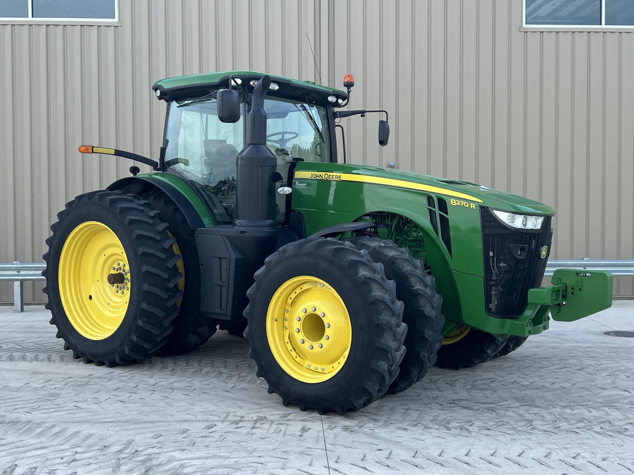 2015 John Deere 8270R Image 1