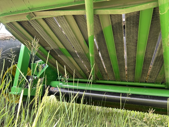 Used 2022 John Deere 560M Round Balers at Horizon Ag & Turf in Barrhead, AB - Photo14