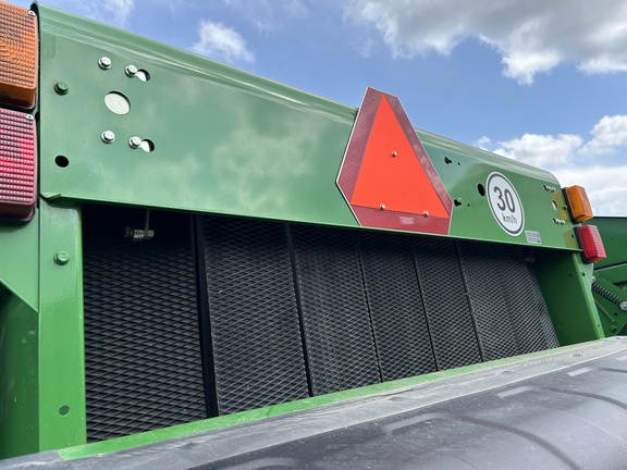 Used 2022 John Deere 560M Round Balers at Horizon Ag & Turf in Barrhead, AB - Photo15