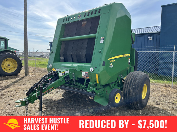  John Deere 560M