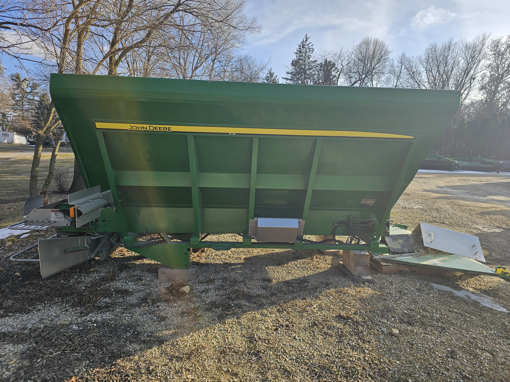  2012 New Leader L3030G4 at Heritage Tractor in Freeport, IL