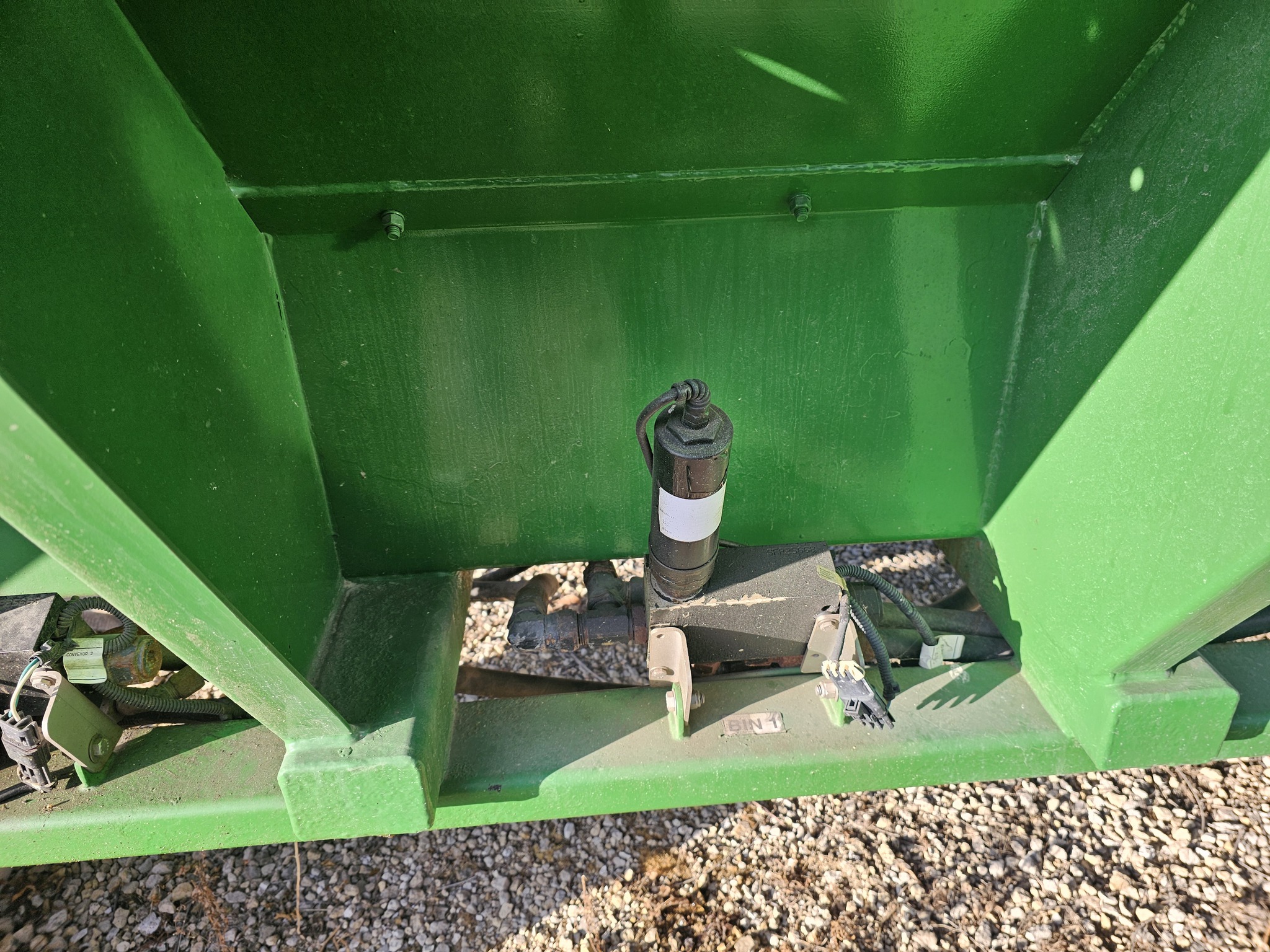  2012 New Leader L3030G4 at Heritage Tractor in Freeport, IL
