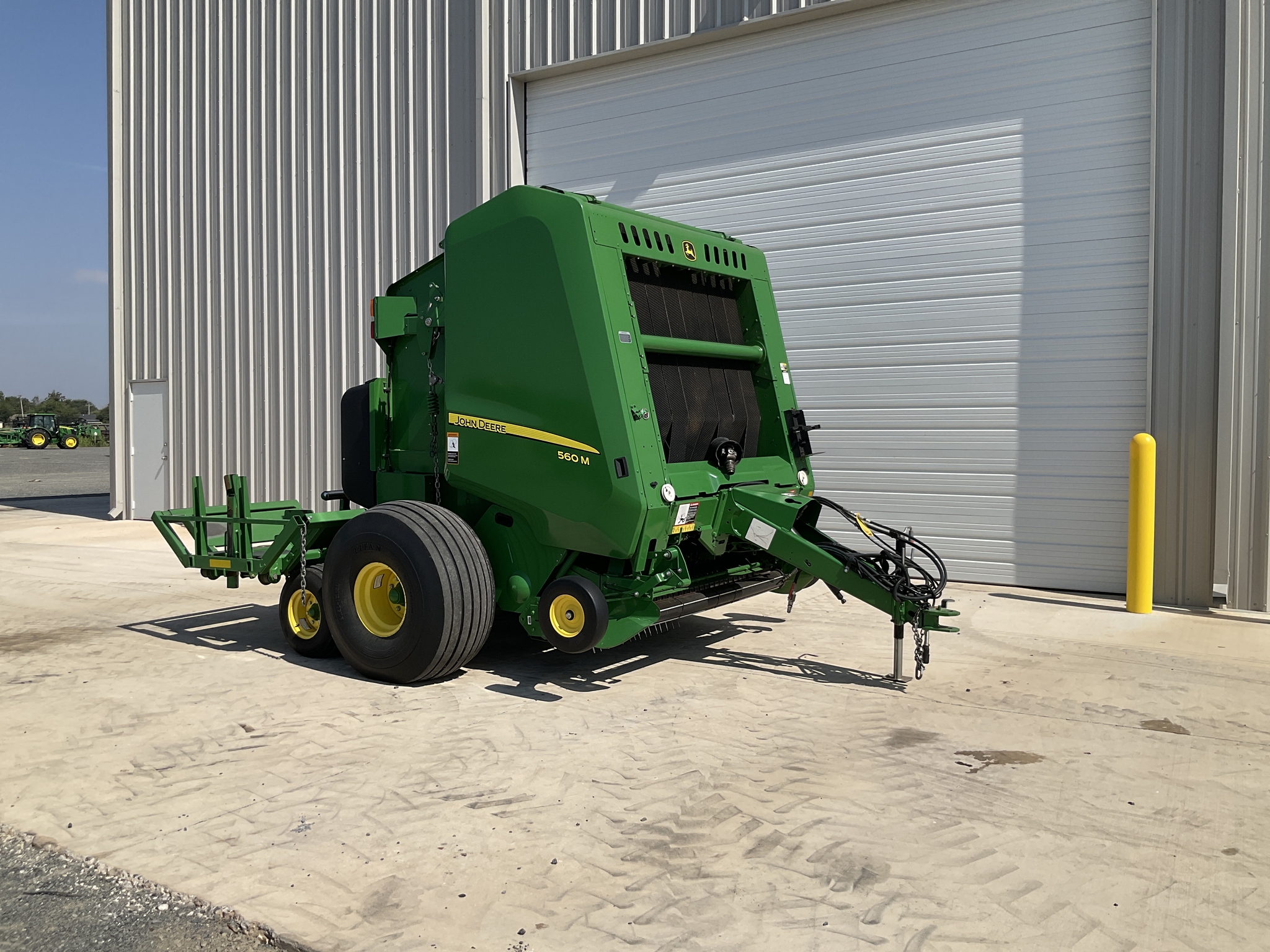 2022 John Deere 560M Image 5