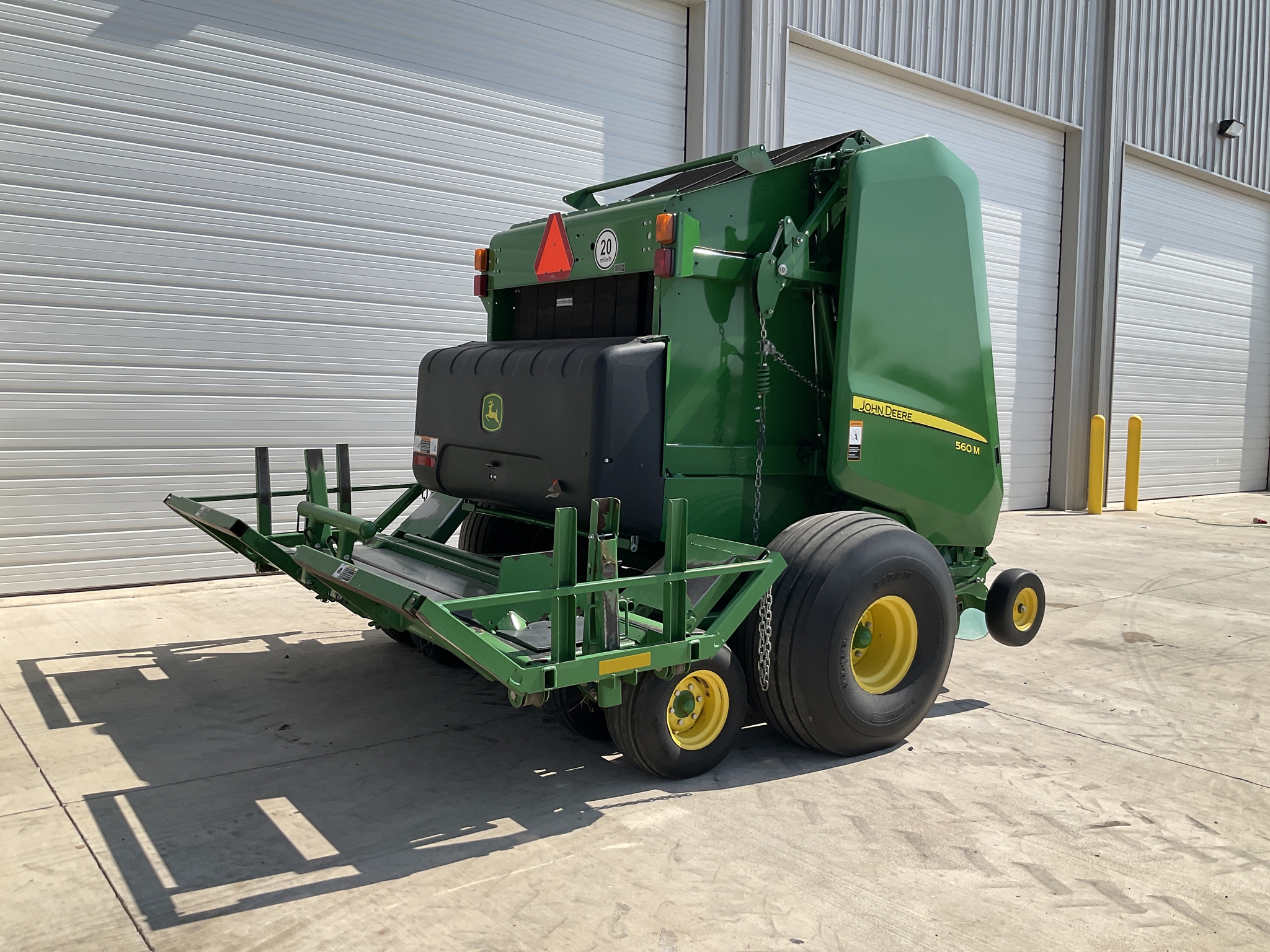 2022 John Deere 560M Image 6
