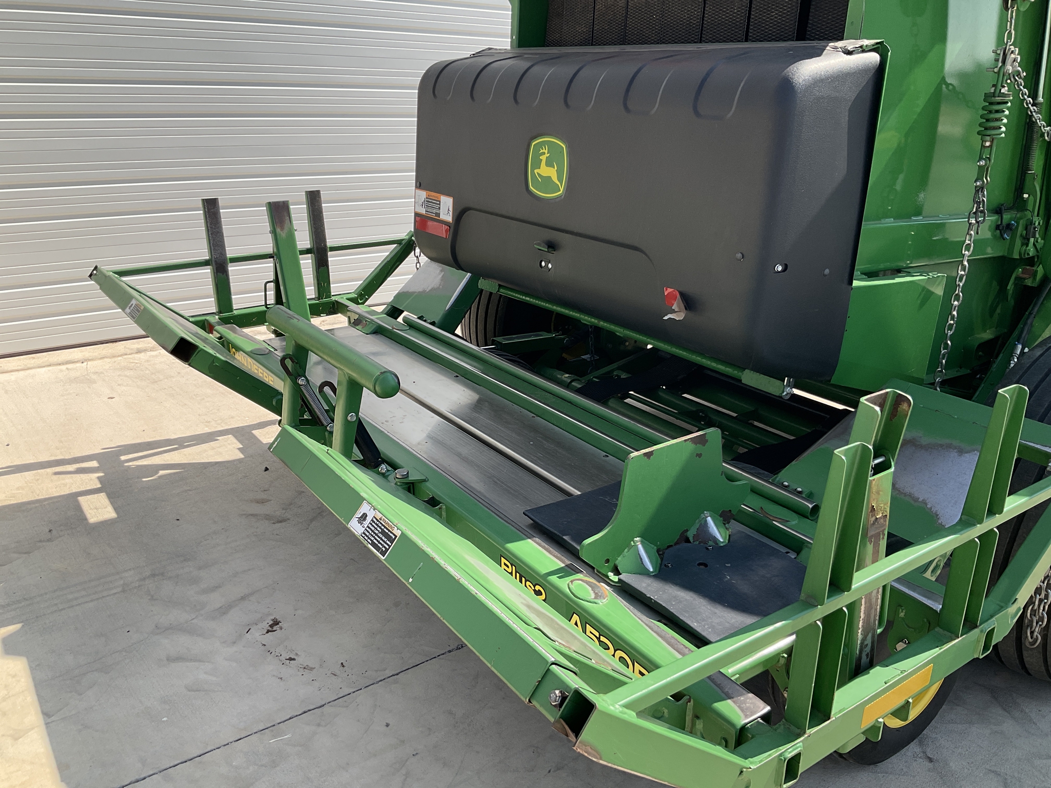 2022 John Deere 560M Image 14