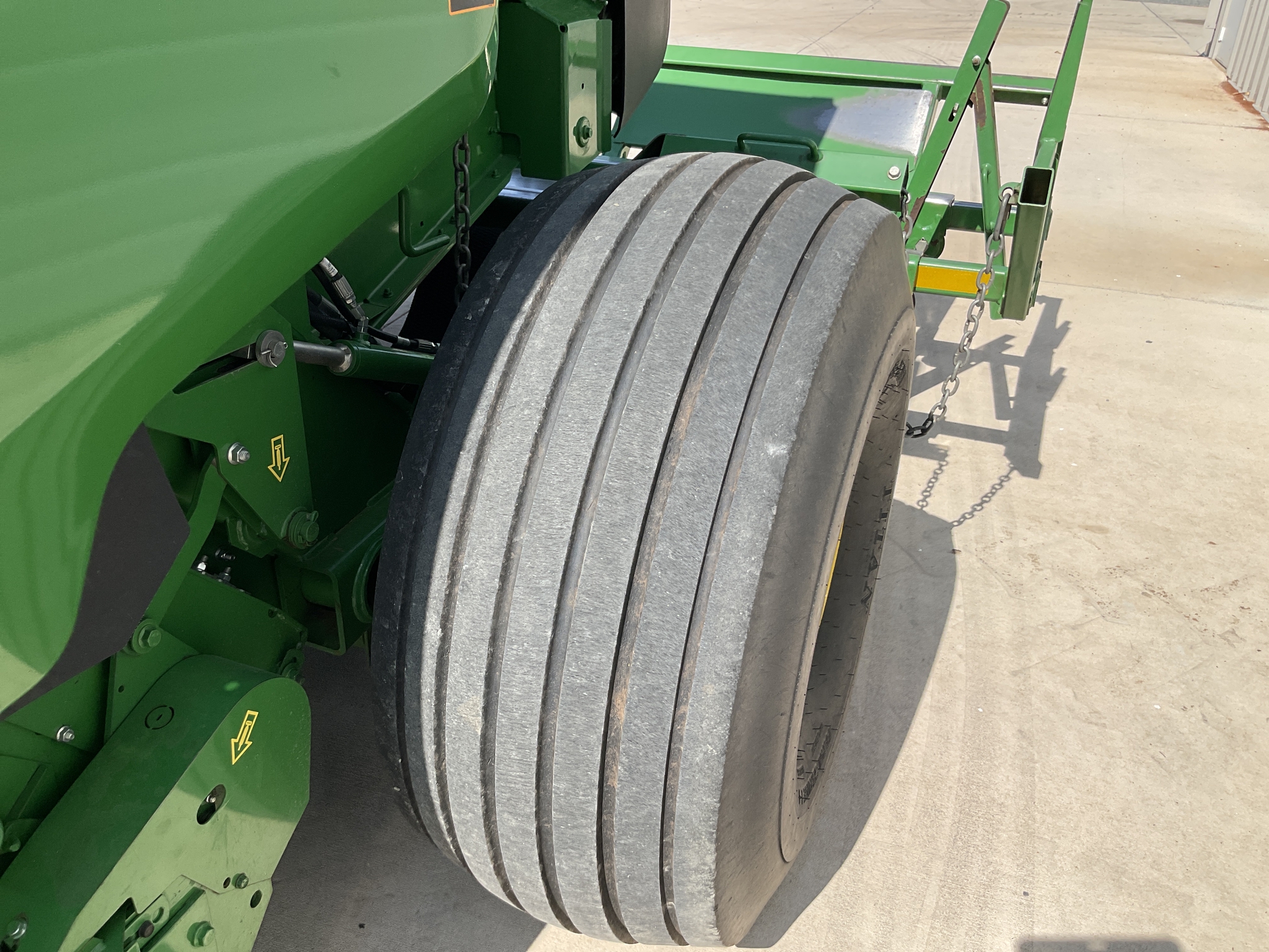 2022 John Deere 560M Image 25